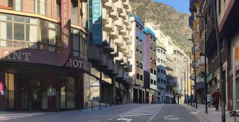 Comprar Hotel en Andorra. Céntrico. Inversiones inmobiliarias Versus Andorra