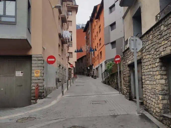 Oportunidad venta edificio para reformar en Escaldes-Engordany