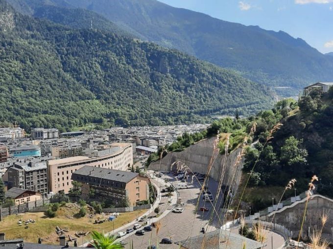 Atico duplex Urb Les taulades Venta Versus Andorra