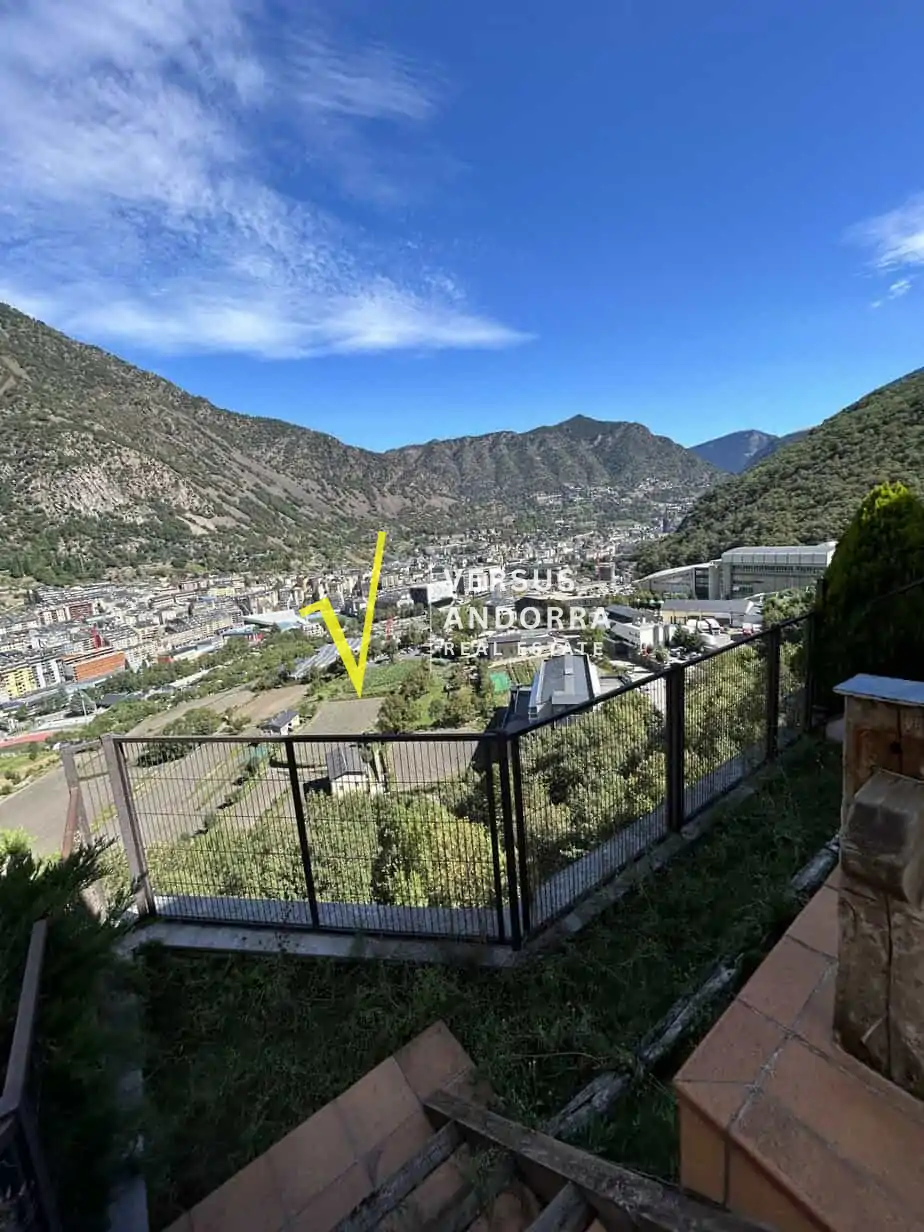 Townhouse in Andorra la Vella in an exclusive and privileged setting, just five minutes from the centre