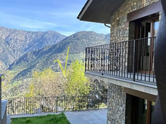 XALET D'OBRA NOVA A ESTRENAR A SANT JULIÀ (AIXIRIVALL) – VISTES OBERTES, JARDÍ I GRANS TERRASSES