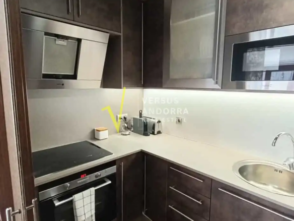 ÁTICO EN VENTA EN ENCAMP – TERRAZA DE 35 M², MUCHA LUZ Y EXCELENTE DISTRIBUCIÓN