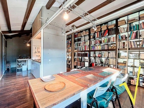 House for sale in La Massana with zen garden, sunny terrace and 390 m² of modern design