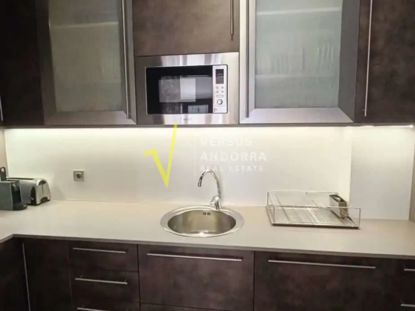 ÁTICO EN VENTA EN ENCAMP – TERRAZA DE 35 M², MUCHA LUZ Y EXCELENTE DISTRIBUCIÓN