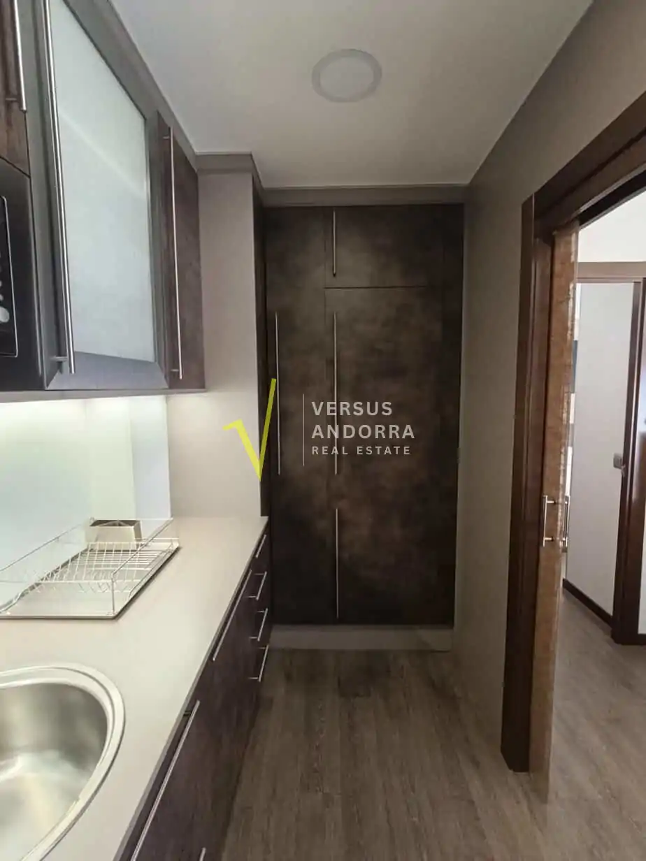 ÁTICO EN VENTA EN ENCAMP – TERRAZA DE 35 M², MUCHA LUZ Y EXCELENTE DISTRIBUCIÓN