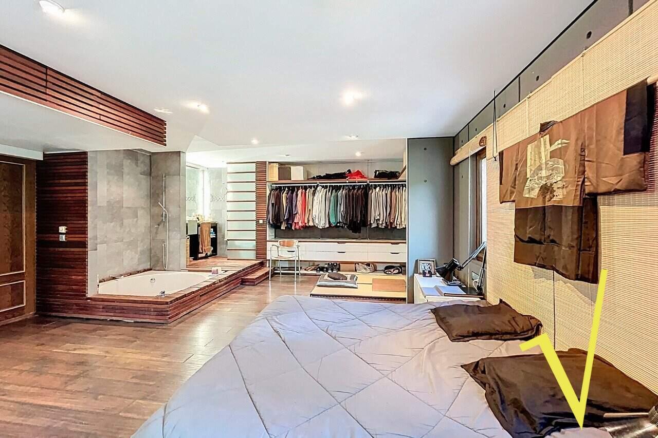 House for sale in La Massana with zen garden, sunny terrace and 390 m² of modern design