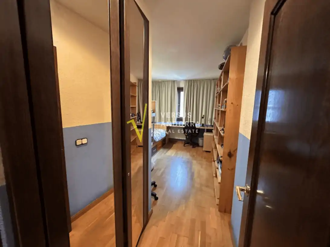 Exclusivo dúplex luminoso con jardines privados en Aldosa de la Massana