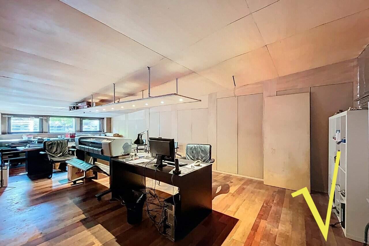 House for sale in La Massana with zen garden, sunny terrace and 390 m² of modern design
