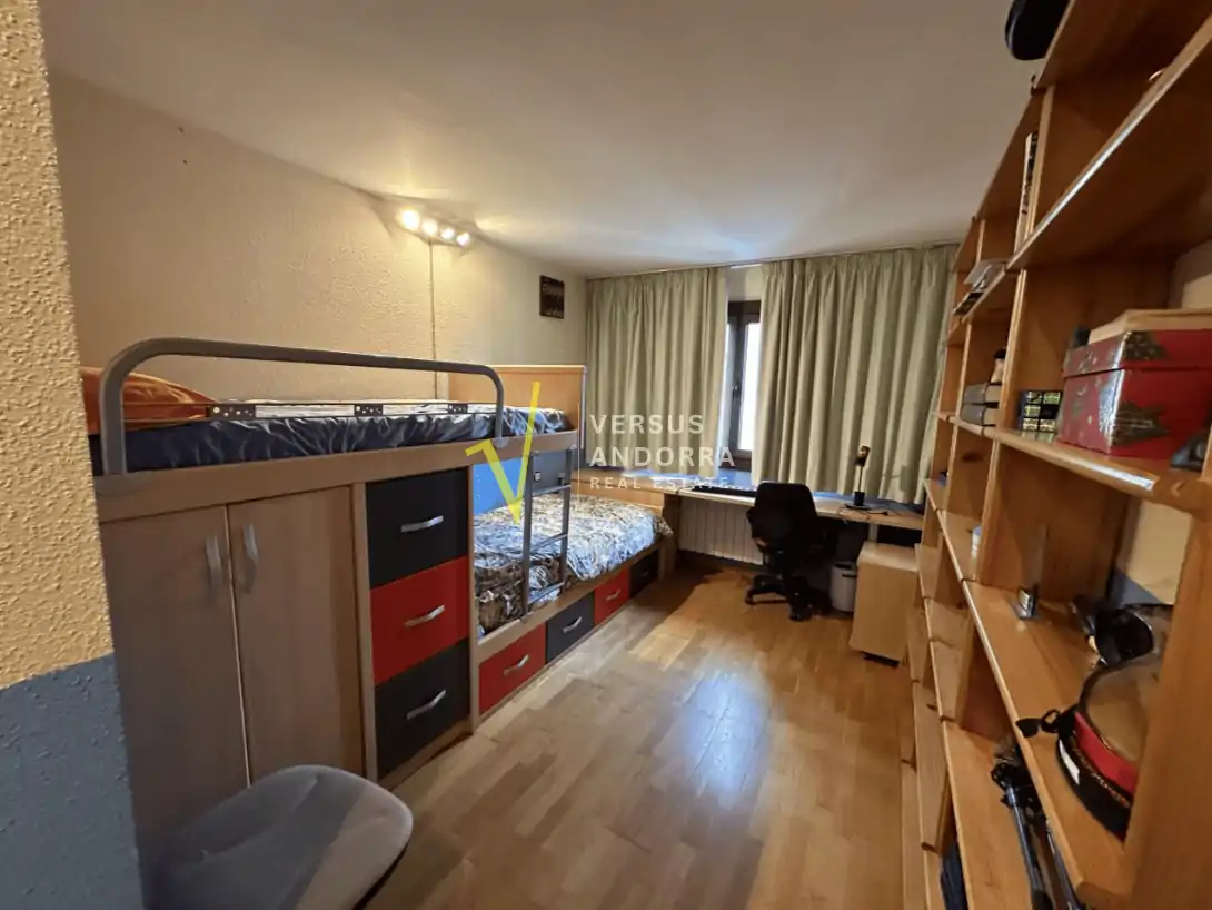 Exclusivo dúplex luminoso con jardines privados en Aldosa de la Massana