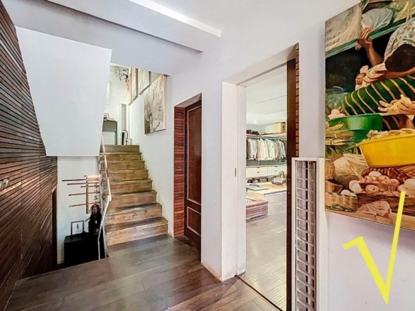 House for sale in La Massana with zen garden, sunny terrace and 390 m² of modern design