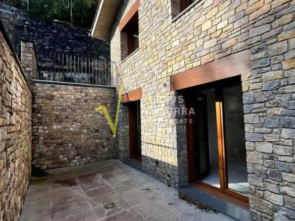 XALET D'OBRA NOVA A ESTRENAR A SANT JULIÀ (AIXIRIVALL) – VISTES OBERTES, JARDÍ I GRANS TERRASSES