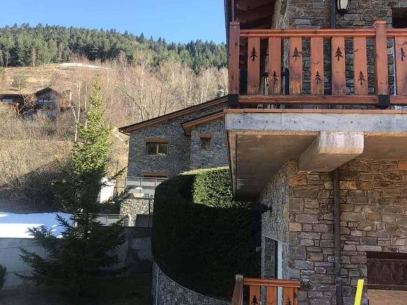 Chalet en venta exclusivo en Pal