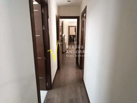 ÁTICO EN VENTA EN ENCAMP – TERRAZA DE 35 M², MUCHA LUZ Y EXCELENTE DISTRIBUCIÓN