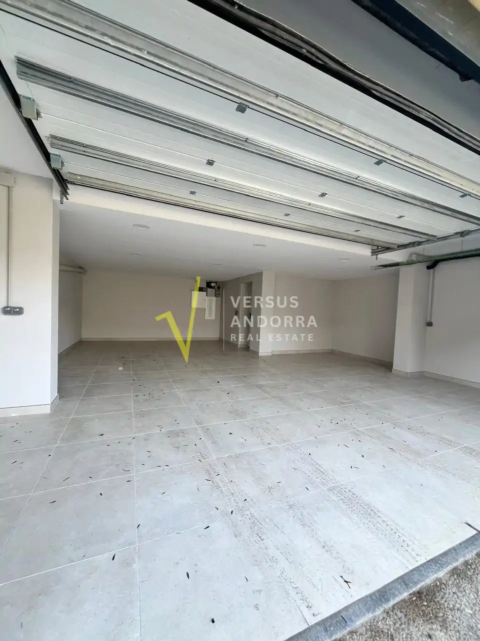 XALET D'OBRA NOVA A ESTRENAR A SANT JULIÀ (AIXIRIVALL) – VISTES OBERTES, JARDÍ I GRANS TERRASSES