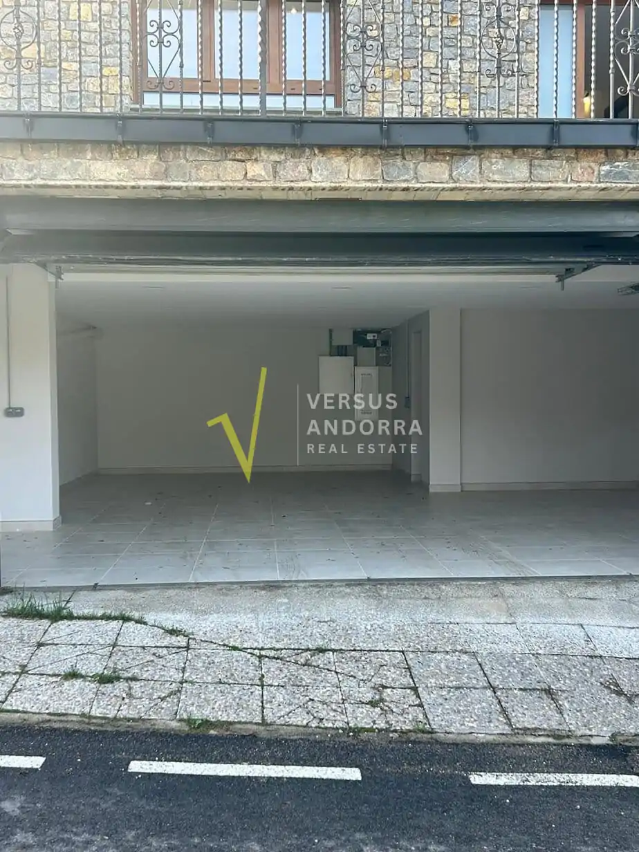 XALET D'OBRA NOVA A ESTRENAR A SANT JULIÀ (AIXIRIVALL) – VISTES OBERTES, JARDÍ I GRANS TERRASSES