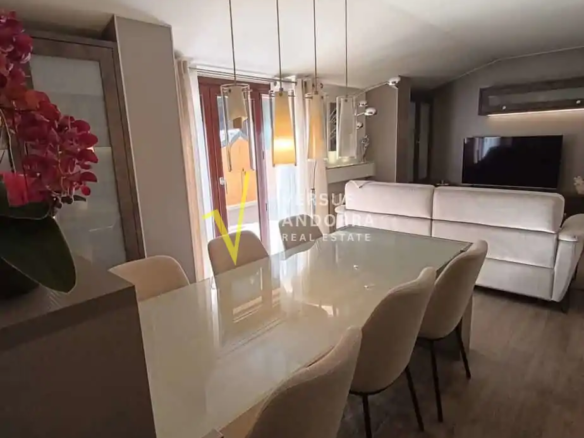 ÁTICO EN VENTA EN ENCAMP – TERRAZA DE 35 M², MUCHA LUZ Y EXCELENTE DISTRIBUCIÓN