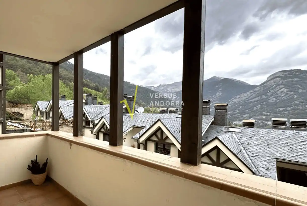 Exclusivo dúplex luminoso con jardines privados en Aldosa de la Massana