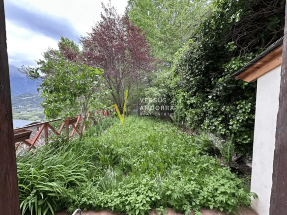 Exclusivo dúplex luminoso con jardines privados en Aldosa de la Massana