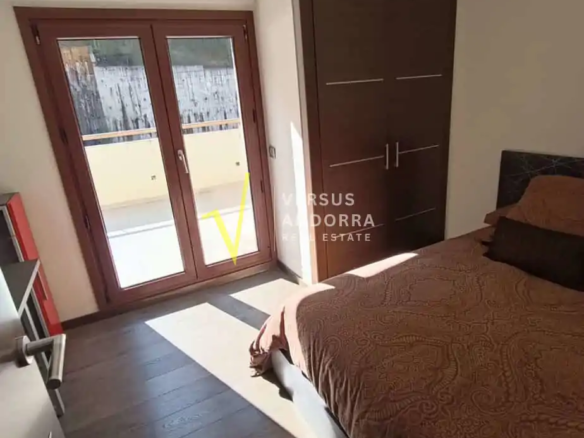 ÁTICO EN VENTA EN ENCAMP – TERRAZA DE 35 M², MUCHA LUZ Y EXCELENTE DISTRIBUCIÓN