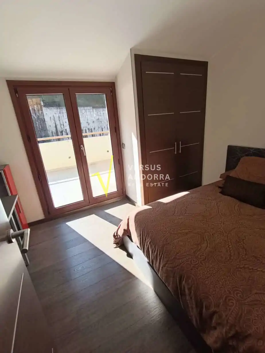 ÁTICO EN VENTA EN ENCAMP – TERRAZA DE 35 M², MUCHA LUZ Y EXCELENTE DISTRIBUCIÓN
