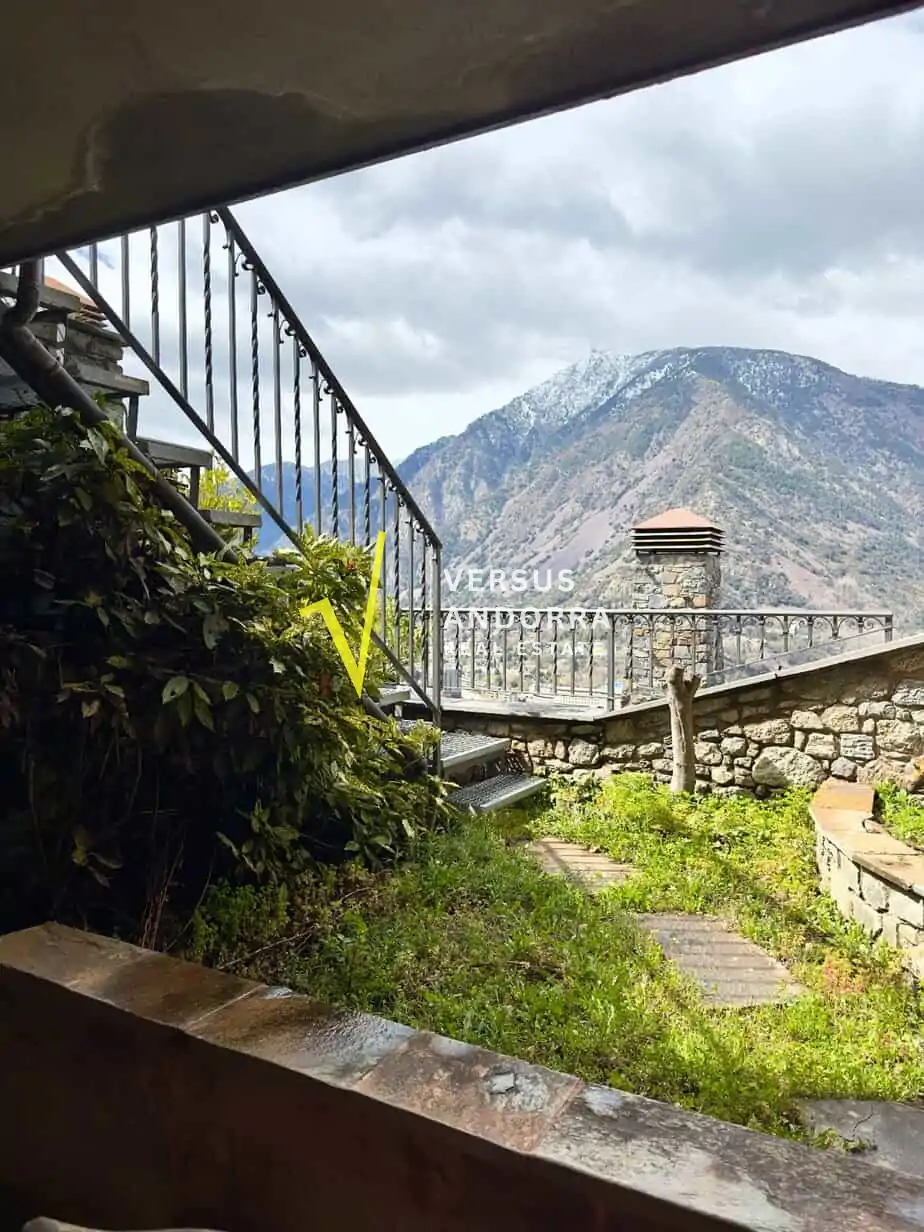 MAISON MITOYENNE À SA CALMA · VUES UNIQUES · SOLEIL TOUTE LA JOURNÉE · 4 PLACES DE STATIONNEMENT