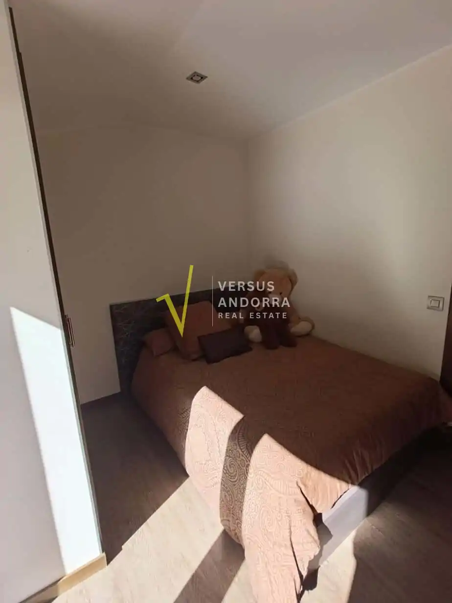 ÁTICO EN VENTA EN ENCAMP – TERRAZA DE 35 M², MUCHA LUZ Y EXCELENTE DISTRIBUCIÓN