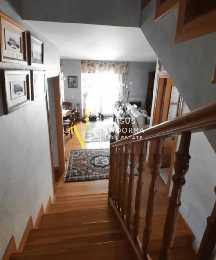 Casa en venta en Escaldes-Engordany – Chalet unifamiliar con vistas y garaje