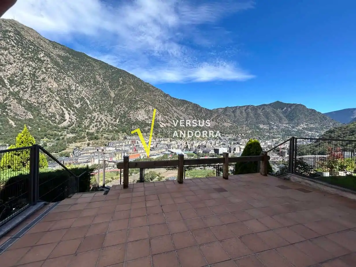 Townhouse in Andorra la Vella in an exclusive and privileged setting, just five minutes from the centre
