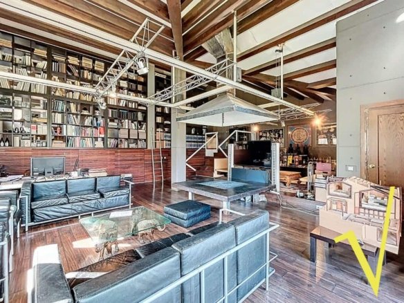 House for sale in La Massana with zen garden, sunny terrace and 390 m² of modern design