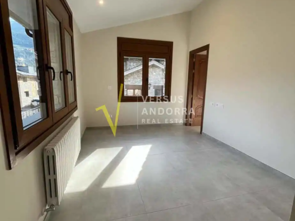 XALET D'OBRA NOVA A ESTRENAR A SANT JULIÀ (AIXIRIVALL) – VISTES OBERTES, JARDÍ I GRANS TERRASSES