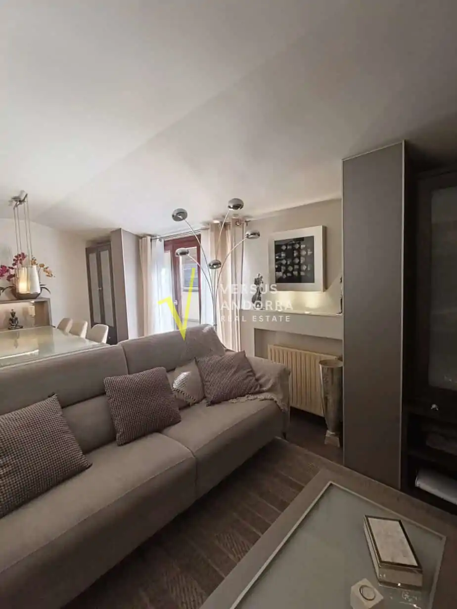 ÁTICO EN VENTA EN ENCAMP – TERRAZA DE 35 M², MUCHA LUZ Y EXCELENTE DISTRIBUCIÓN