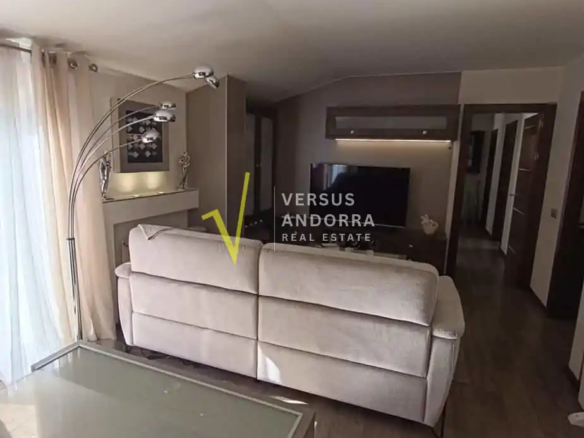 ÁTICO EN VENTA EN ENCAMP – TERRAZA DE 35 M², MUCHA LUZ Y EXCELENTE DISTRIBUCIÓN