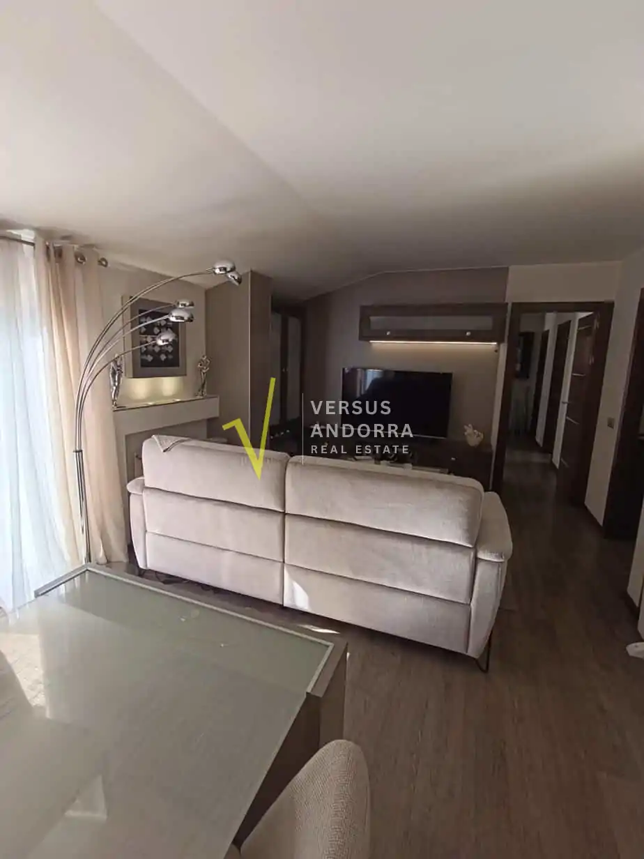 ÁTICO EN VENTA EN ENCAMP – TERRAZA DE 35 M², MUCHA LUZ Y EXCELENTE DISTRIBUCIÓN