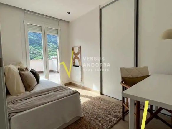 ÁTICO REFORMADO EN ANDORRA LA VELLA + GRAN TERRAZA + VISTAS PANORÁMICAS + PARKING Y TRASTERO