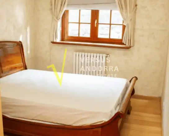 Piso luminoso con vistas al valle y box doble en venta en L’Aldosa de La Massana