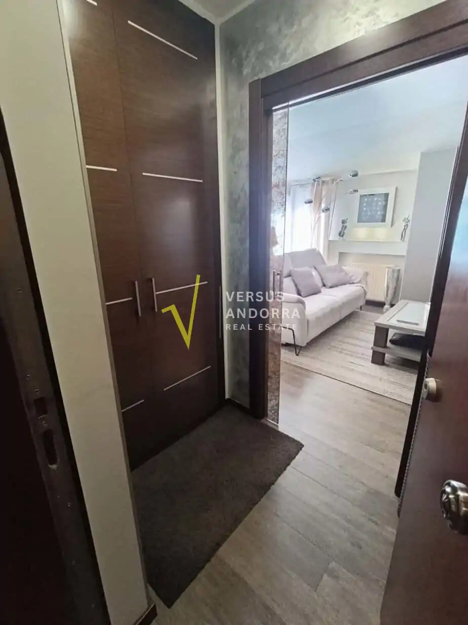 ÁTICO EN VENTA EN ENCAMP – TERRAZA DE 35 M², MUCHA LUZ Y EXCELENTE DISTRIBUCIÓN