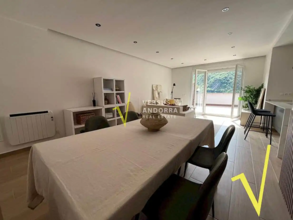 ÁTICO REFORMADO EN ANDORRA LA VELLA + GRAN TERRAZA + VISTAS PANORÁMICAS + PARKING Y TRASTERO