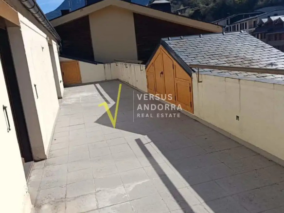 ÁTICO EN VENTA EN ENCAMP – TERRAZA DE 35 M², MUCHA LUZ Y EXCELENTE DISTRIBUCIÓN