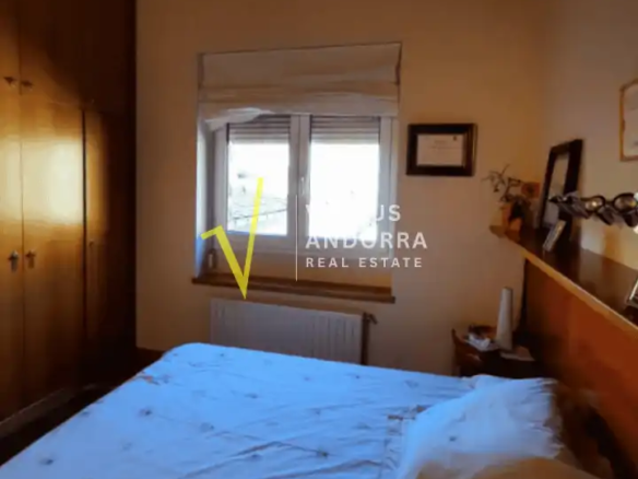 Casa en venta en Escaldes-Engordany – Chalet unifamiliar con vistas y garaje