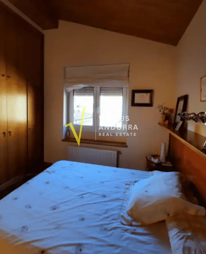 Casa en venta en Escaldes-Engordany – Chalet unifamiliar con vistas y garaje