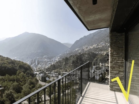 Piso en venta de 3 habitaciones con terraza y vistas despejadas en zona tranquila