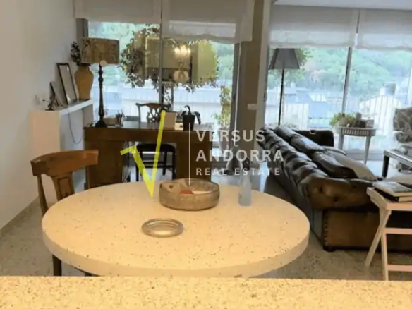 Piso de lujo reformado en venta en Andorra la Vella centro con terraza, parking y trasteros