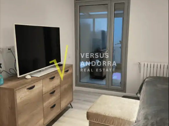 Piso de lujo reformado en venta en Andorra la Vella centro con terraza, parking y trasteros