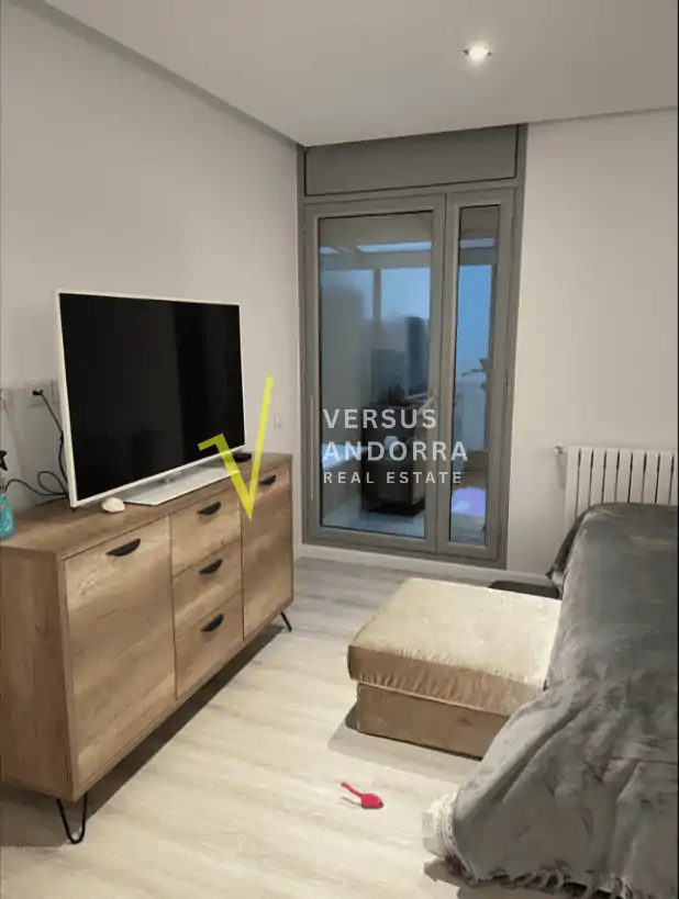Piso de lujo reformado en venta en Andorra la Vella centro con terraza, parking y trasteros