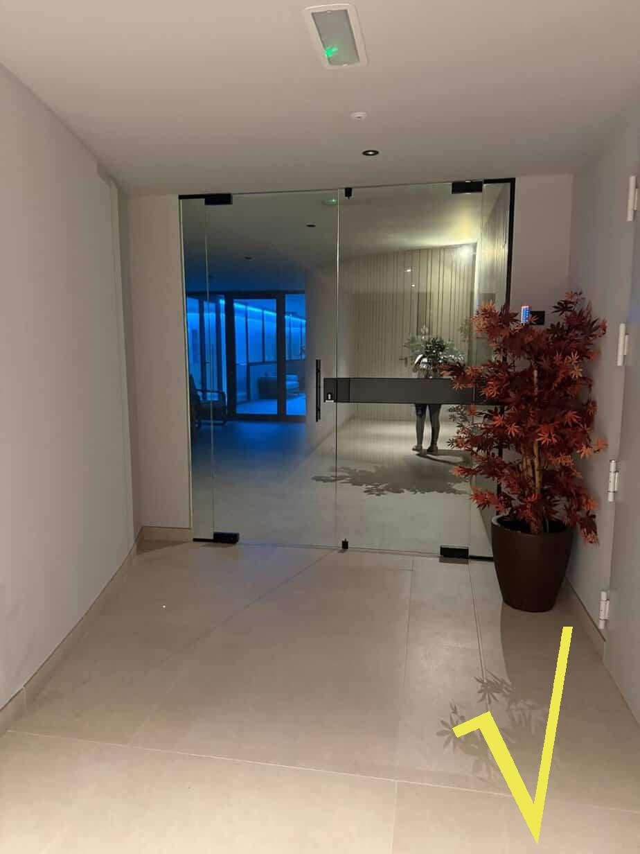En el Tarter- piso de alto standing de obra reciente con spa, parking y servicios premium