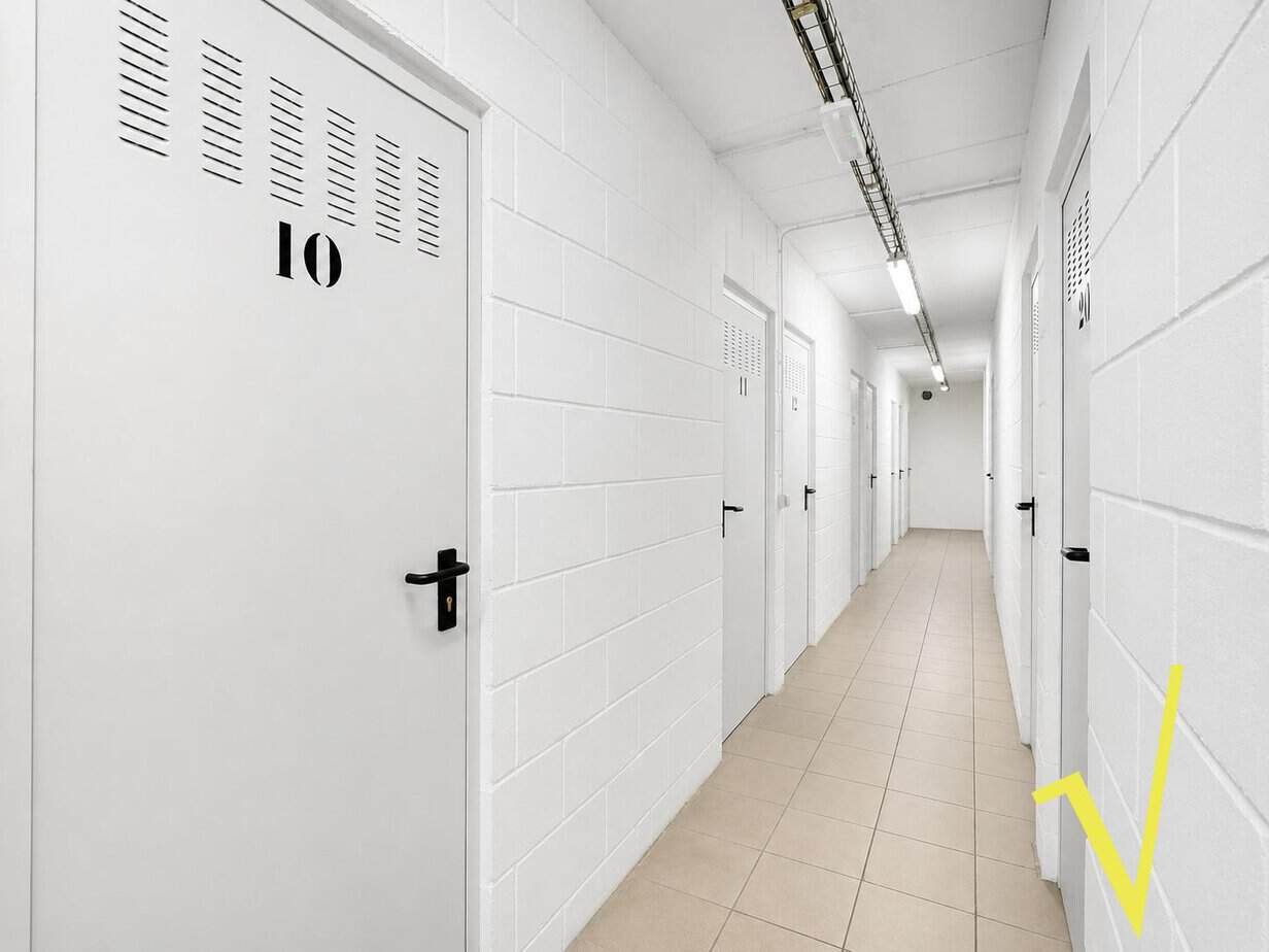 Piso en venta en Canillo de 2 habitaciones con balcón, parking y trastero