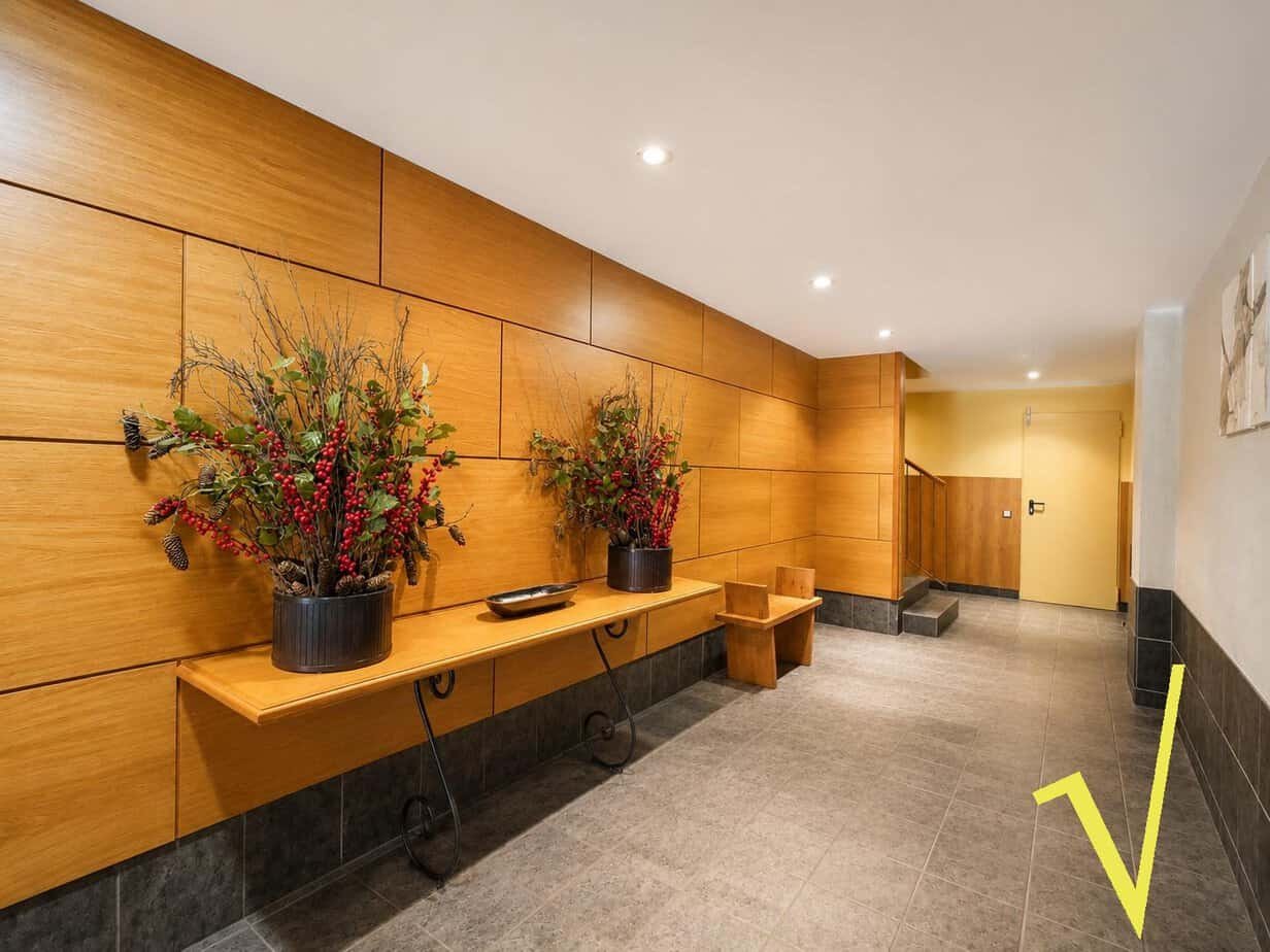 Piso en venta en Canillo de 2 habitaciones con balcón, parking y trastero