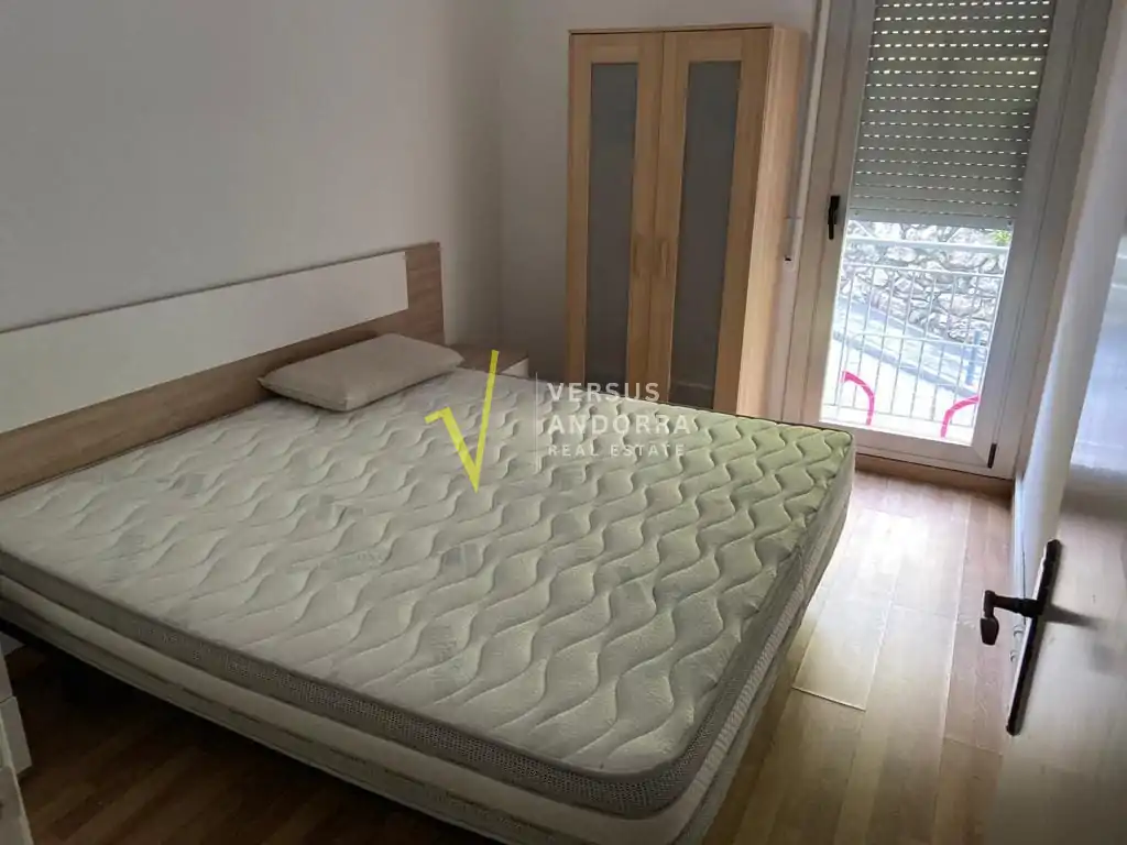 Apartament moblat de lloguer al centre d'Andorra la Vella amb garatge inclòs.