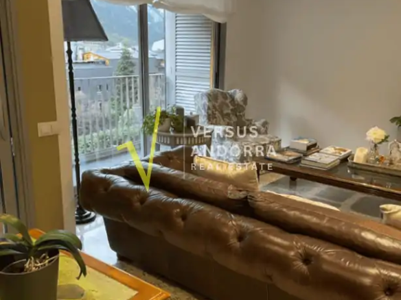 Piso de lujo reformado en venta en Andorra la Vella centro con terraza, parking y trasteros