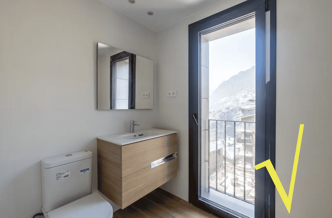 Piso en venta de 3 habitaciones con terraza y vistas despejadas en zona tranquila